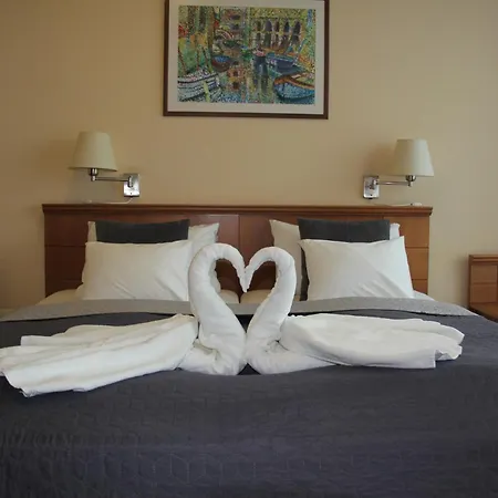 Otel Estella Superior 2*