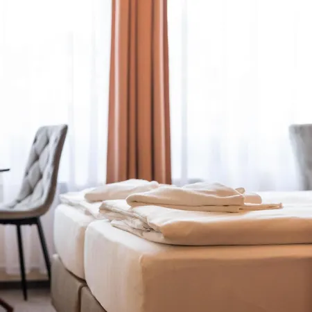 Estella Superior Otel Eğri
