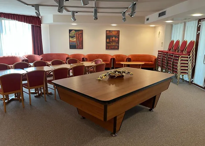 Estella Superior Hotel