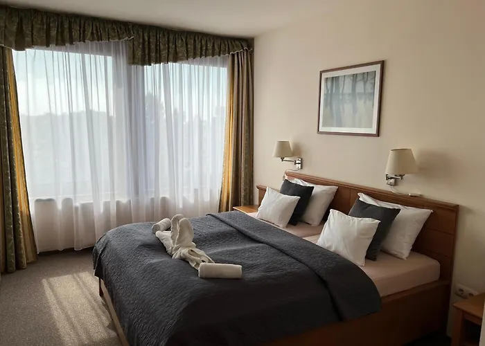 Estella Superior 2*