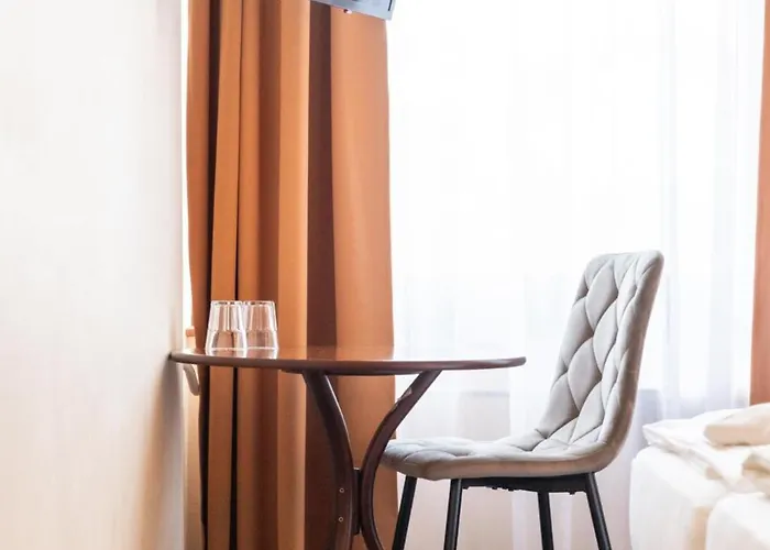 Estella Superior Hotel